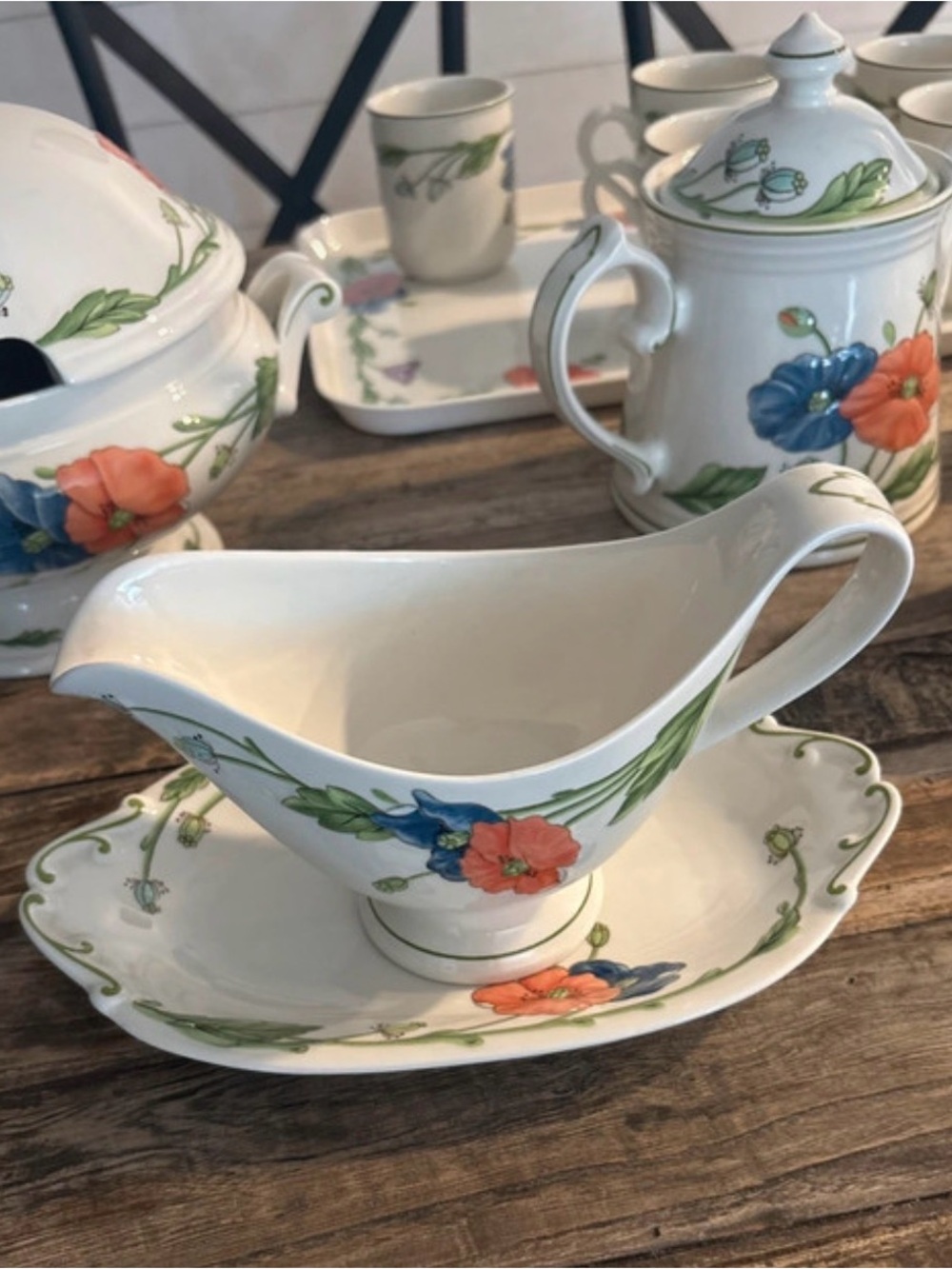 Villeroy & Boch Amapola Porcelain Floral Gravy Boat and Tureen Set - White